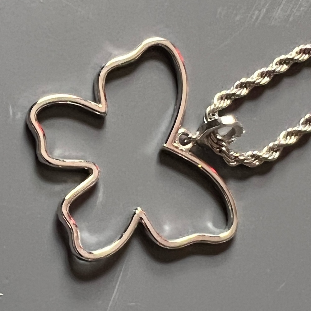 Elegant Silver color Butterfly Pendant Necklace